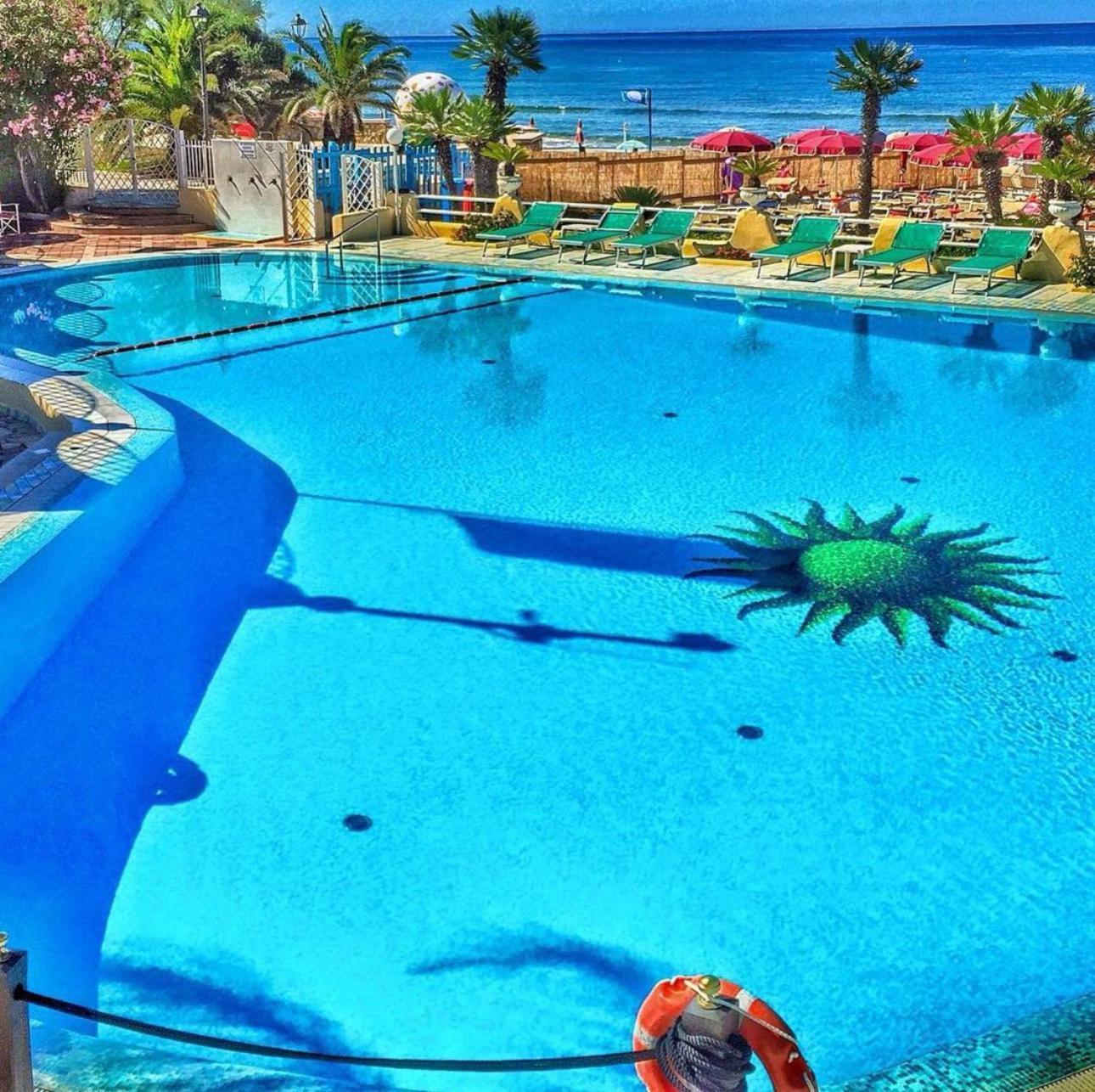 holidaycasa Leone - Con posto auto a 200mt dal Mare Sperlonga Exterior foto